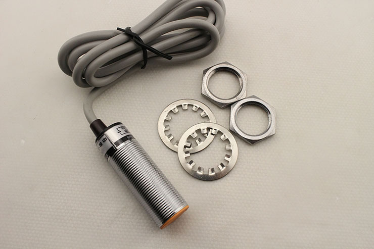 10987274302_616750923 Induktivni Senzor LM12-3002LB Φ12mm| Dvožična Veza NC| detekcija < 2mm| 6 – 36VDC -cena srbija